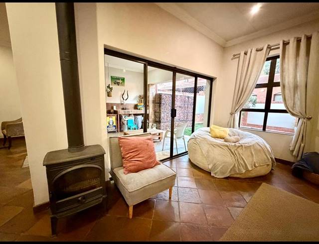 3 BEDROOM TOWNHOUSE FOR SALE IN EQUESTRIA